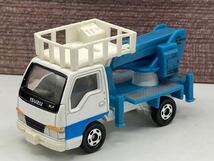 即決有★トミカ 70 いすゞ エルフ 高所作業車 ISUZU ELF 中国製★ミニカー_画像1