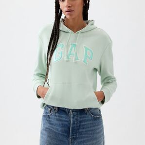 2024年2月購入 GAP ロゴパーカー Sサイズ