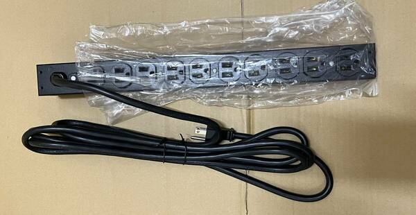 AP9562　シュナイダーエレクトリック(旧APC)　Rack PDU, Basic, 1U, 15A, 100V, (10) 5-15（ほぼ未使用品）②