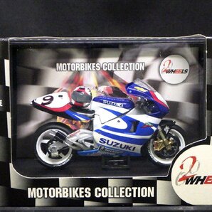 D37 未使用 VITESSE ビテス 1/24 2WHEELS スズキ SUZUKI RGV 500 N.Aoki 青木 1999 モーターバイク コレクション ミニカー 模型の画像2