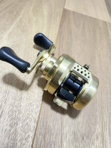 美品 21カルカッタコンクエスト 101 HG 左　SHIMANO シマノ