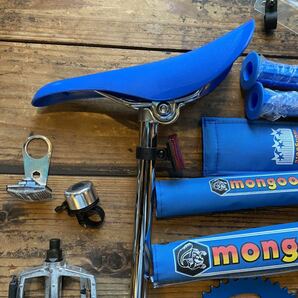 新車外し未使用品 mongoose パッドセット チェーンリング サドル ペダル 青 マングース California special supergoose old bmxの画像3