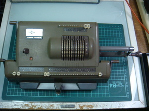 手回し計算機　(NCM) Nippon Calculator 現状品