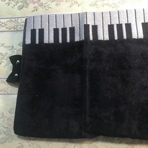 未使用　Atsuko Matano/アツコマタノ　 フェイスタオル　黒　猫　ピアノ　約34×79cm