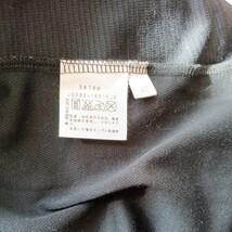 adabat　ゴルフウェア　お洒落なハーフジップ半袖シャツ　サイズは48　黒系　美品_画像8