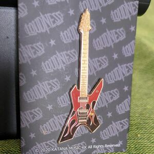 ⑧LOUDNESS ランダムスター型ピンバッチ レッドフレイム ●ラウドネス 高崎晃 ギター 型