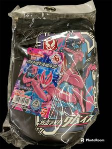 新品　仮面ライダーリバイス　ペットボトルホルダー　500ml用　保温・保冷　