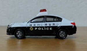 スバル レガシィ B4 パトロールカー 神奈川県警察（ホワイト×ブラック） （1/60スケール トミカ 838753）