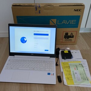 NEC Lavie 11世代 Core i5 1135G7 メモリ8GB SSD256GB ノートパソコン PC-GN245JGAS リカバリメディア付き　底面傷あり　ほぼ新品