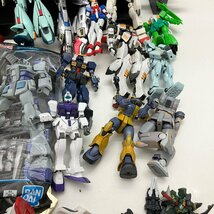 ◆【ジャンク品】 ガンプラ 機動戦士ガンダム プラモデル 雑貨 まとめ売り 20点以上 組み立て済 パーツ 現状品 (GB)M/G60329/4/4_画像6