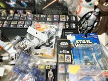 ★スターウォーズ グッズ まとめ売り フィギュア ポスター カード 等ジャンク品 9.6kg★_画像6