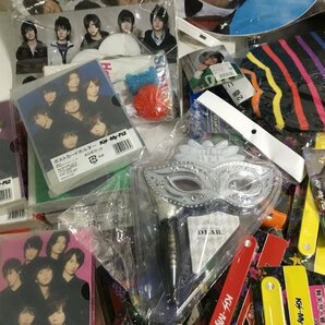 ★希少 ジャニーズグッズまとめて Kis-My-Ft2 Hey!Say!JUMP ライブグッズ うちわ他 未使用含む 現状品6.75kg★の画像7