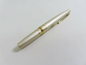 KSE-67【 SAILOR4 】 セーラー 万年筆 ペン先 18K 保管現状品 筆記未確認 シャンパンゴールドカラー 未使用