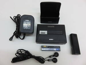 AIWA アイワ HS-PL35 ポータブルカセットプレーヤー 充電台 リモコン付き ジャンク品