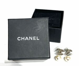 △bk-656 CHANEL シャネル ココマーク パール・ストーン付き(半分以上取れています) ピアス B14 B 箱付き (S69-2)