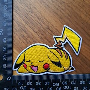 ポケモン　ピカチュウ　アイロン刺繍　ワッペン　ハンドメイド　アップリケ