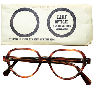 球数極少 渋目初期モデル1950s-60s スリーブ付デッドUSA製 TART OPTICAL タートオプティカル PUSSYFOOTER size48/18 鼈甲柄 眼鏡 a5729