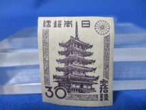 第１次新昭和切手☆法隆寺30銭（右書き）／未使用／せますかし／のりつき／1946年（昭和21年）／d0305-7_画像1