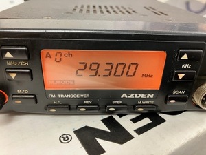 28MHｚ　AZDEN日本電圧気（株）　FMトランシーバーFCS-7800H中古ジャンク扱い