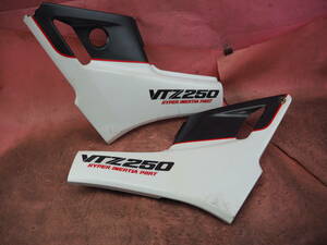 (1台分解)　 セット !!　 VTZ250 純正　サイドカバー　カウル MC15 (vt250) 140NAAX11