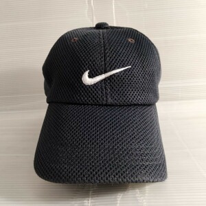 ナイキ　メッシュ　キャップ　 Nike mesh Cap　90年代 90's black ブラック　黒　フェード　シルバー　swoosh 6パネル　男女兼　cap 帽子