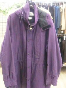 中古 ノースフェイス THE NORTH FACE マウンテンパーカー GORE-TEX ゴアテックス NP-2256 パープル　Lサイズ メンズ