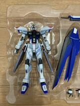 開封品　欠品なし　METAL ROBOT魂 ＜SIDE MS＞ フリーダムガンダム　機動戦記ガンダムSEED　プレミアムバンダイ_画像6