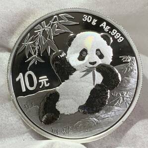 中国パンダ銀貨 2022年中華人民共和国パンダ10元 純銀 30グラム 未使用 極美品 希少 非常に入手困難 収蔵品放出 の画像6