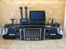 ◎【通電OK】第一興商 LIVE DAM STADIUM DAM-XG7000 DAM-AD7000 ペアスピーカー デンモク マイク カラオケ機器セット 現状品◎Z1366_画像1