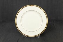 T01-1918 陶磁器 WEDGWOOD ウェッジウッド CLIO クリオ プレート 小皿 3枚 大皿 6枚 洋食器 MADE IN ENGLAND 世界最大級の陶磁器メーカー_画像2