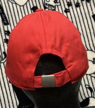 春にオススメ♪赤色ローキャップ[H&M エイチアンドエム]スナップバックキャップ帽子CAP/フリーサイズ/男女OKユニセックス仕様♪_画像3