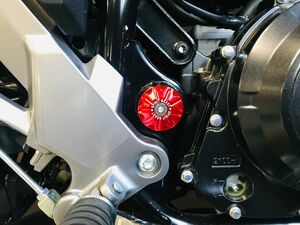 V-STROM250 GSR250（要サイズ確認）フレームホールキャップ レッド 2個入り（左右1セット）