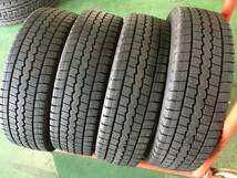 s208-4-2 ☆175/75R15 中古4本セット♪ ダンロップ LT03 (スタッドレス) 2017年製 残溝8ｍｍ K50_画像1