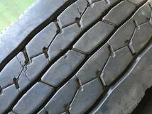 s318-4-3 ☆245/70R19.5 中古2本♪ ダンロップ エナセーブSP688 2021年製 残溝9～8ｍｍ　k90_画像3