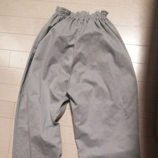 作業ズボン右側ポケット
