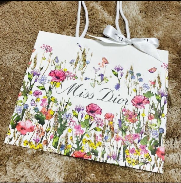 【即発送】ディオール Dior ショッパー 限定 花柄 新品未使用 大 大きい紙袋 国内百貨店正規品 ノベルティ