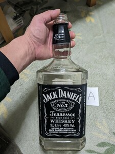 デカい　ジャック　ダニエル　空き瓶　複数個　出品してます。同封配送大歓迎　＼(^o^)／　（ A ）