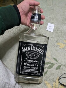 デカい！ ジャック　ダニエル　空き瓶　複数個　出品してます。同封配送大歓迎　＼(^o^)／　（C）