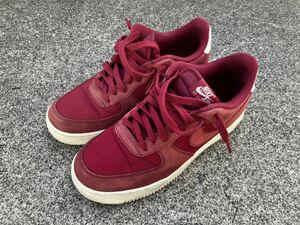 NIKE ナイキ☆AIRFORCE1 エアーフォースワン　スエード生地 26.0cm レッドカラー