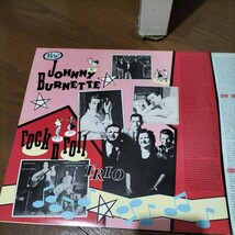 50s ピュアロカビリー　Johnny Burnette Rock and Roll trio 輸入盤中古レコード2枚組　Charly 再発 LP_画像3
