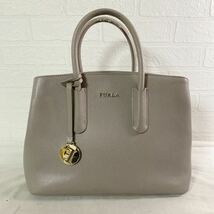 3864☆ FURLA フルラ バック ハンドバックショルダーバッグ レザーバッグ レディース グレー ショルダーストラップあり_画像1