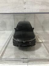 1/24 ホンダ ストリームRSZ ディーラー特注 非売品 カラーサンプル ミニカー クールアンバーメタリック_画像2