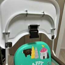 西松屋 ハイチェア HappyFriends ベビーチェア 折りたたみ_画像4