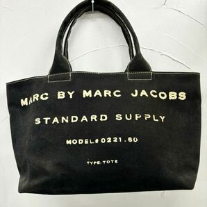 MARC BY MARC JACOBS マークバイマークジェイコブス トートバッグ ロゴプリント キャンバス ブラックの画像1