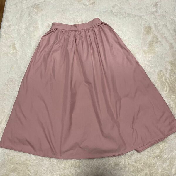 GU ピンクのスカート