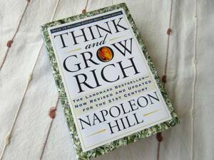 洋書 Think and Grow Rich NAPOLEON HILL 思考は現実化する 英語 小説