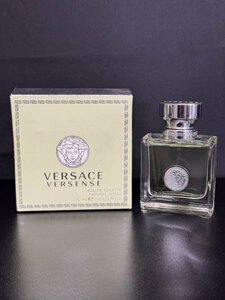 未使用　VERSACE　ヴェルサーチ　ヴェルセンス　オーデトワレ　30ml