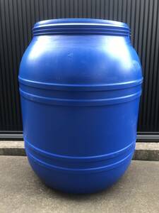  бак голубой вентиль есть примерно 160L размер 1 дождь вода полимер производства me Dakar . вода . магазин удобрение садоводство .. утилизация товар 