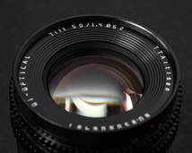 [中古] TTartisan 銘匠光学 Tilt 50mm f/1.4 ソニー Eマウント マニュアルフォーカス フルサイズ ティルト 機能付き 標準レンズ_画像2