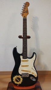 ★中古★Squier by Fender STRATOCASTER スクワイヤー フェンダー ストラトキャスター エレキギター 弦なし 現状品